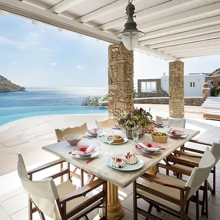 Villa Beachfront Etesian 20m From The Sea *